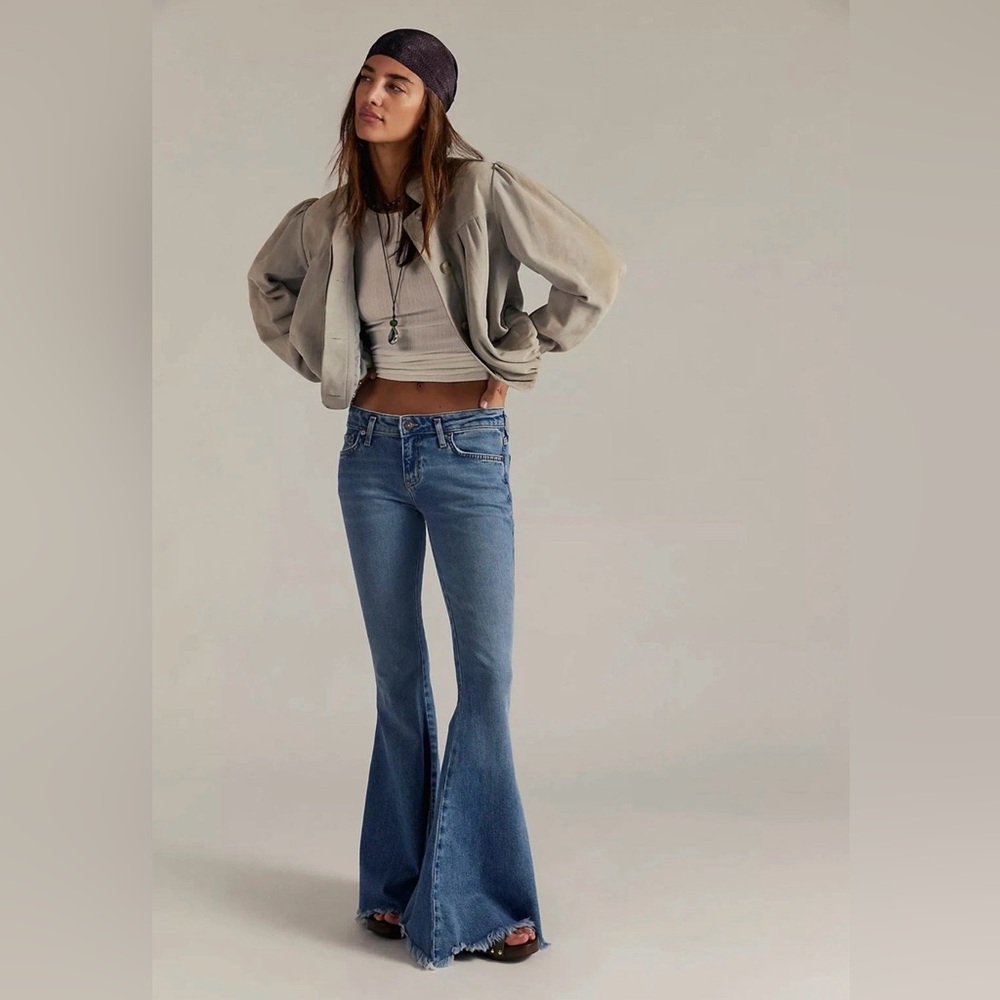 Free People We The Free Emre Low-Rise Flare Jeans Size 29, 30